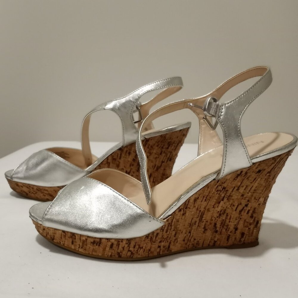 NINE WEST SILVER LEATHER UPPER WEDGE HEEL WOMEN SANDALS SIZE 10